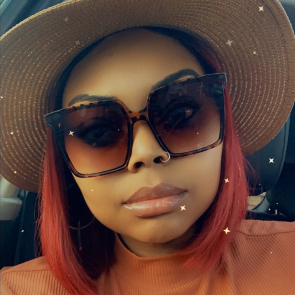 Meet your Posher, Tiarra